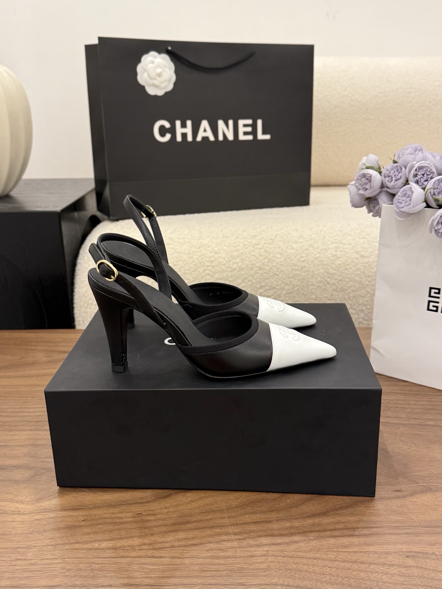 Women's high heels
